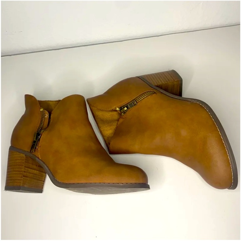 TORRID Ankle Bootie Size 9W